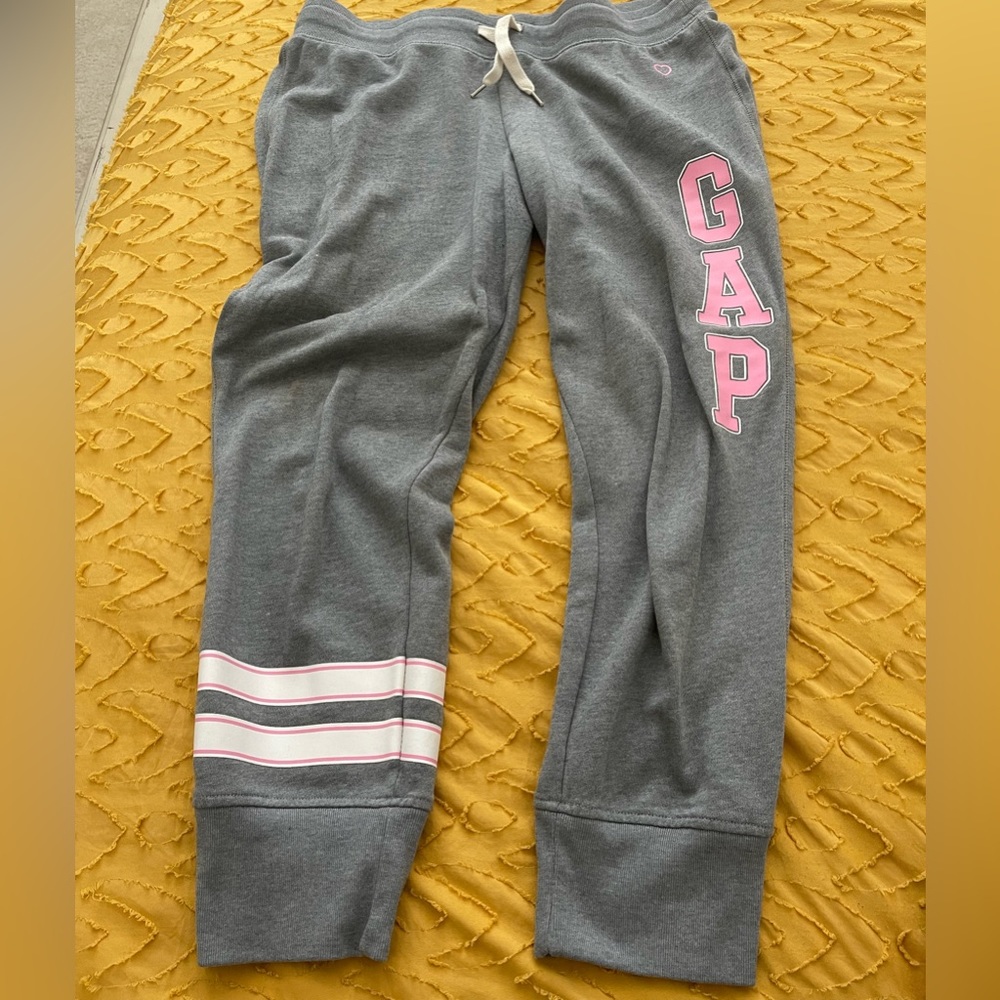 GAP grey and pink jogger sweat suit 2pc size Medium